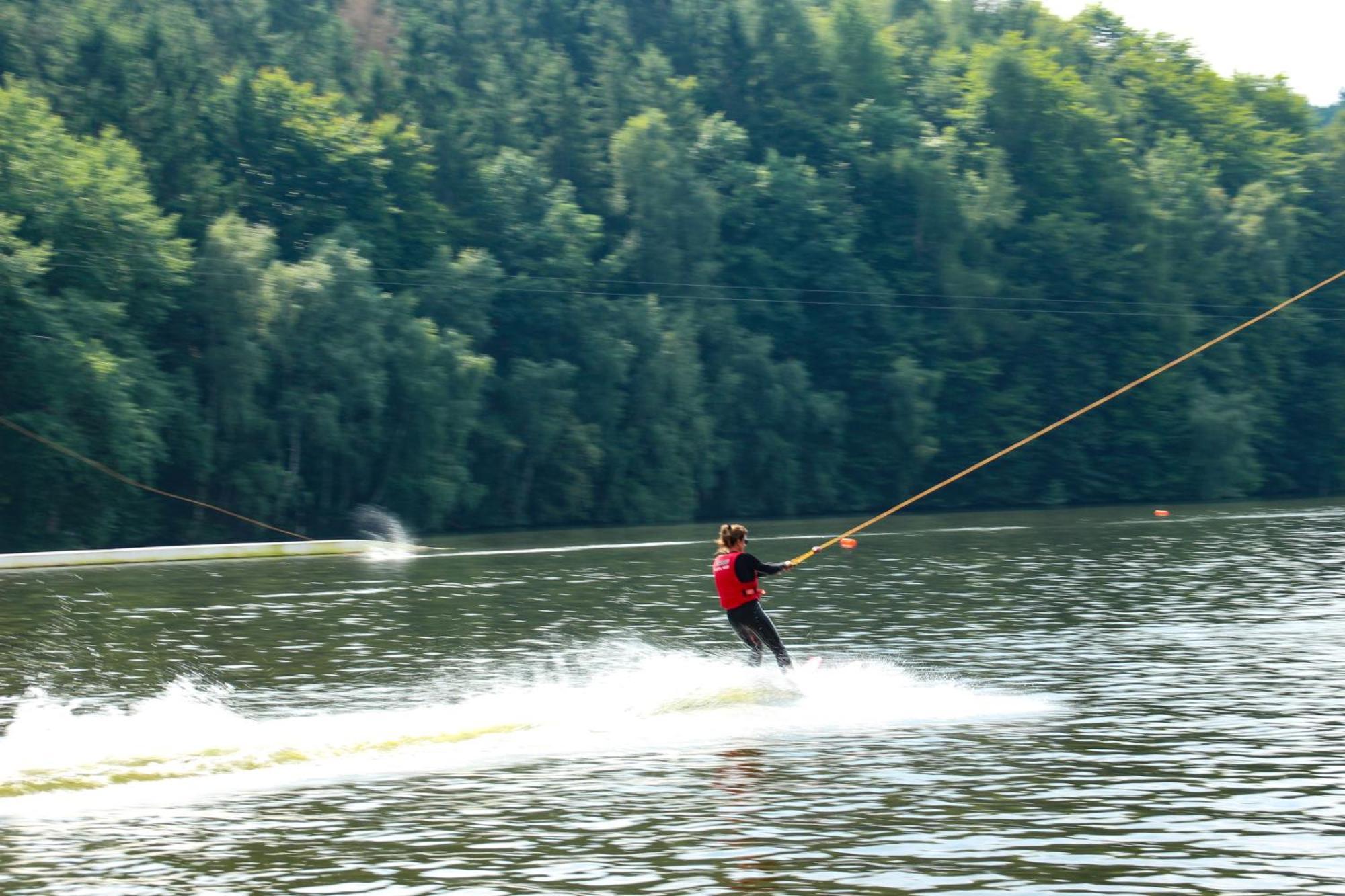 Fh "Baeren Ecke" Am See Im Hessischen Bergland Kirchheim  Exteriör bild