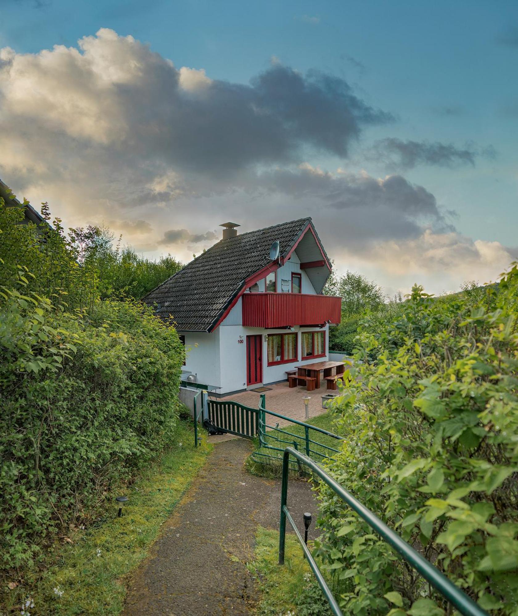 Fh "Baeren Ecke" Am See Im Hessischen Bergland Kirchheim  Exteriör bild